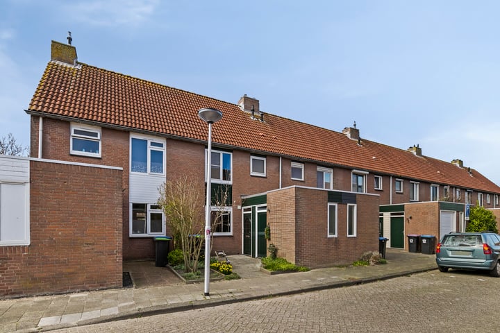 Raaigras 16 in Spijkenisse foto