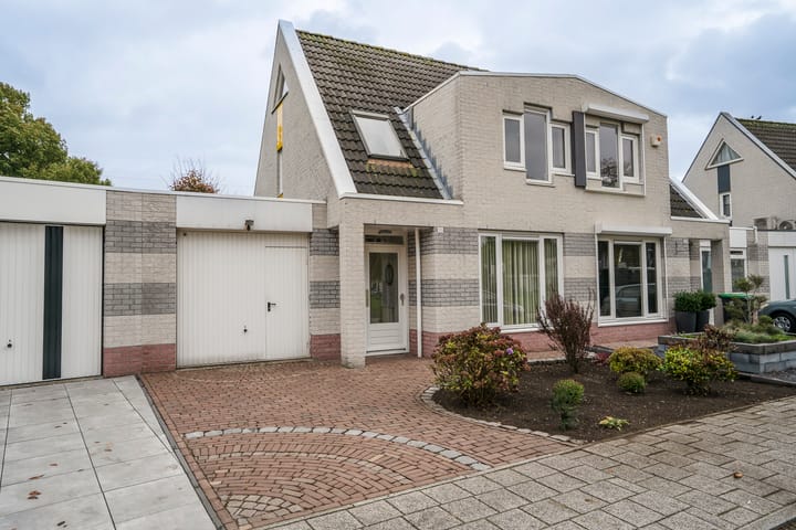 Raamhof 35 in Uden foto