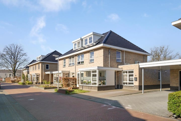 Raanhuisstraat 9 in Delden foto