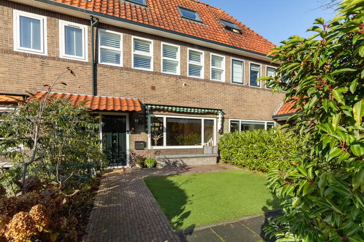 Radboudlaan 7 in Bussum