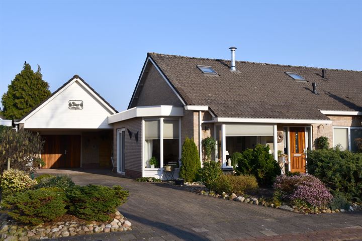Raiffeisenlaan 10 in Roden foto