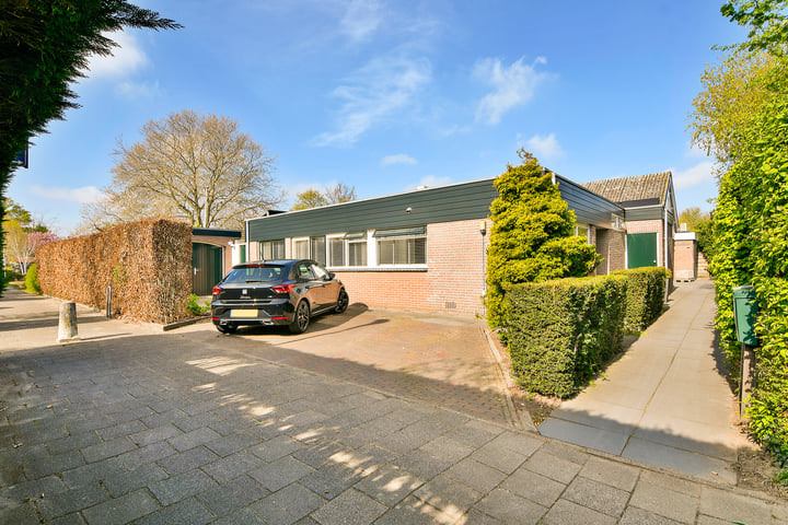 Foto van woning Raiffeisenstraat 13, Nieuw-Vennep