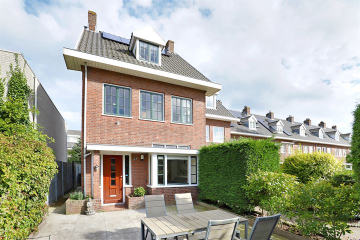Ramplaan 37 in Haarlem foto
