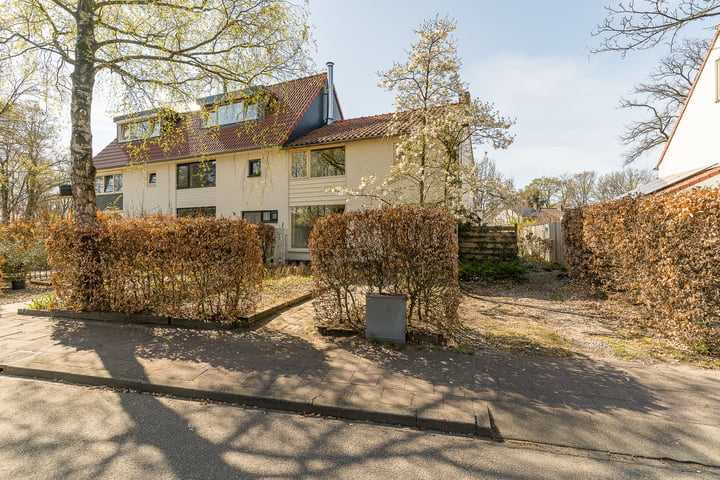 Randweg 8 in Nunspeet foto
