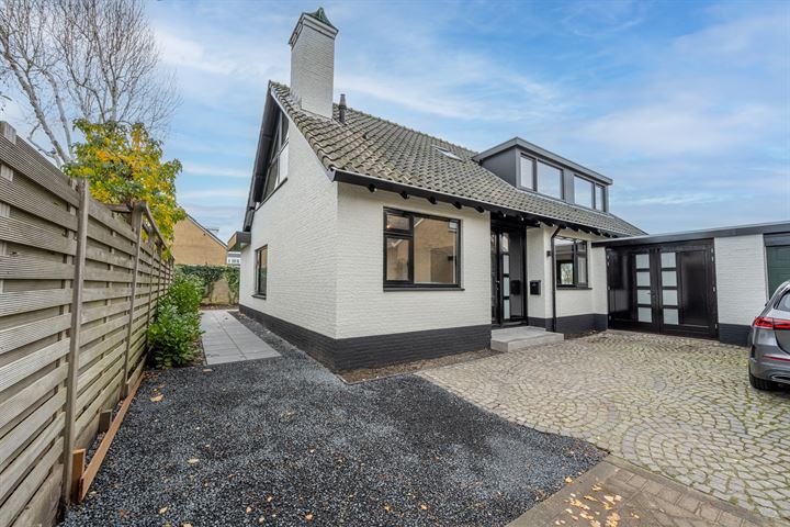 Ranonkelstraat 42 in Oud-Beijerland foto