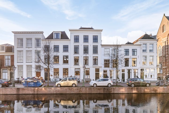 Rapenburg 81C in Leiden foto