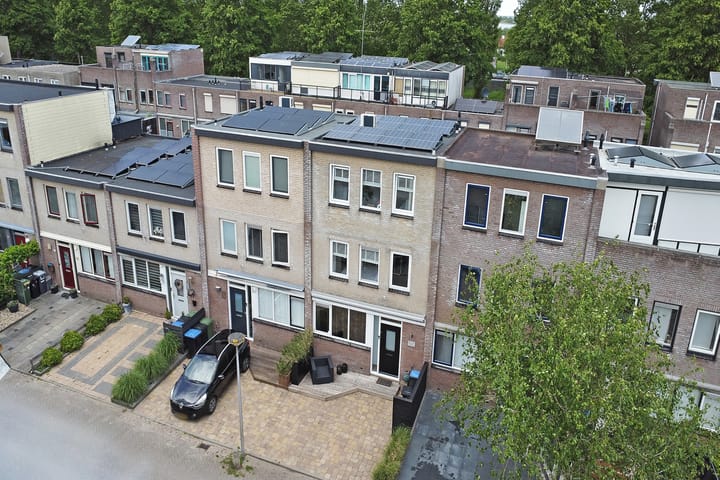 Ravelplein 17 in Gouda foto