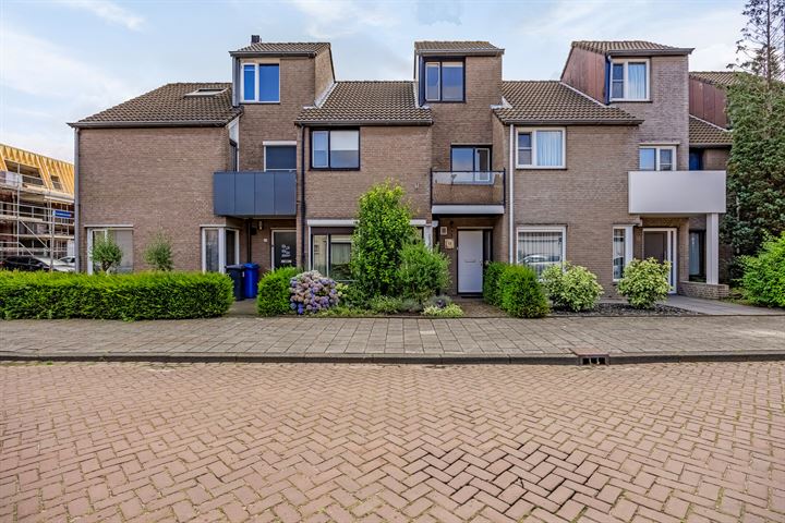 Rector Buijselstraat 12 in Rijen foto