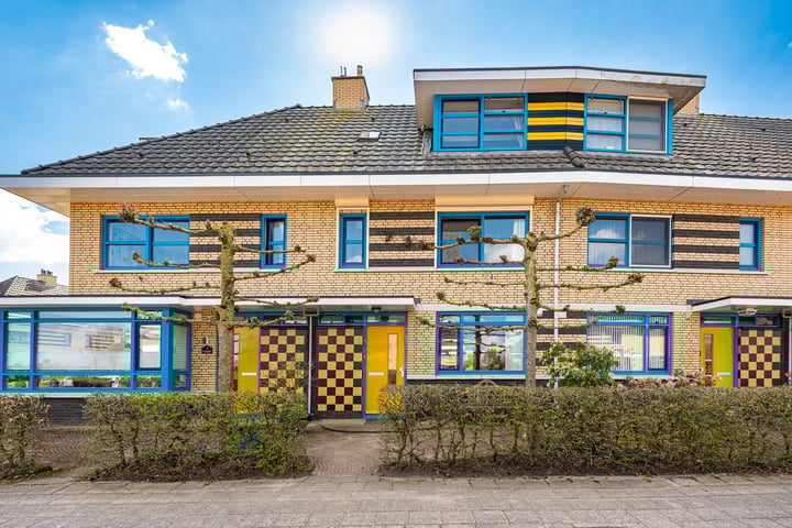 Regenboog 10 in Baarn foto