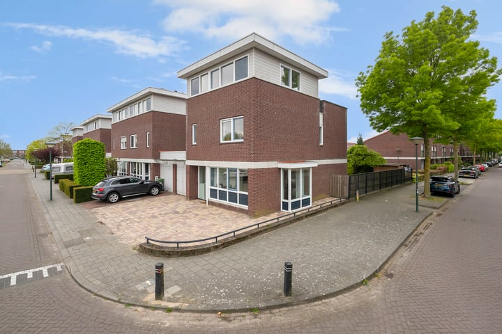 Regenboog 163 in Elst foto