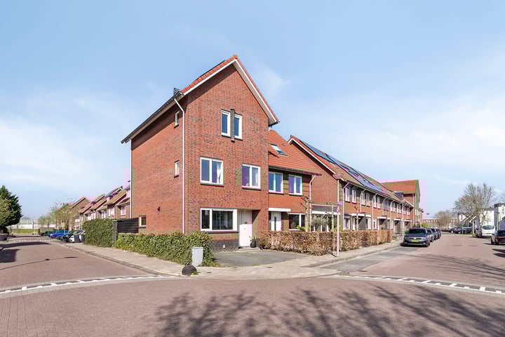 Regenboog 38 in Rhoon foto