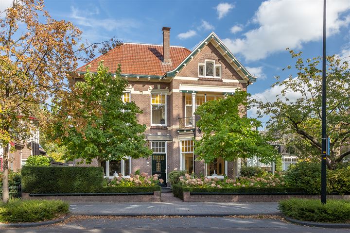Regentesselaan 10 in Apeldoorn foto