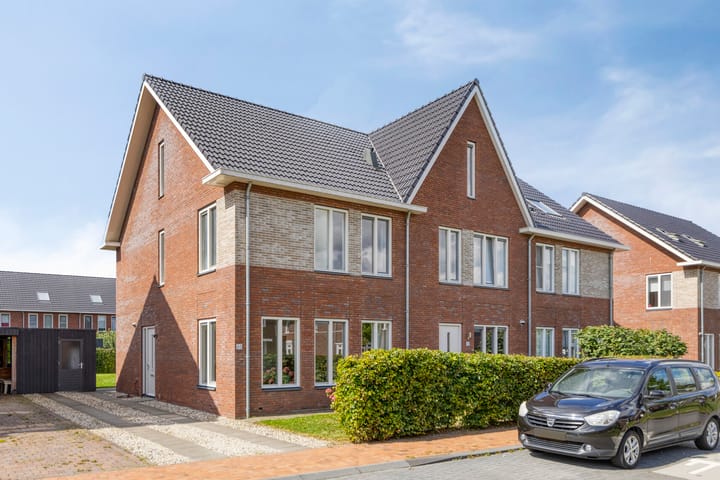 Regentesselaan 60 in Heerenveen foto