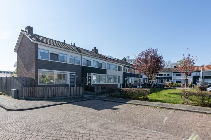 Reigerplein 13 in Spijkenisse foto