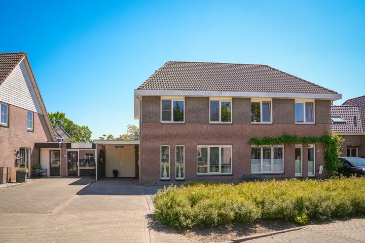 Reigerstraat 45 in Beneden-Leeuwen foto