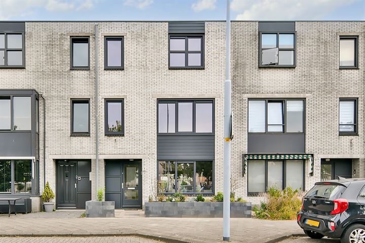 Reina Prinsen Geerligsdreef 61 in Hoofddorp foto