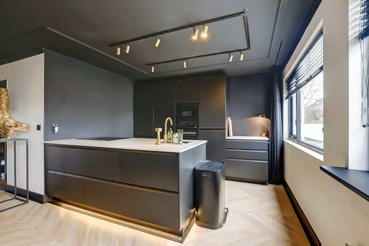 Reina Prinsen Geerligspad 18 in Spijkenisse foto