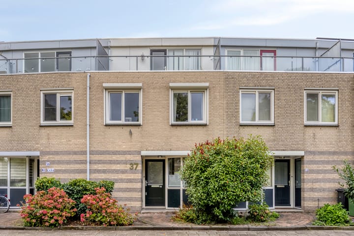 Reina Prinsen Geerligssingel 37 in Pijnacker