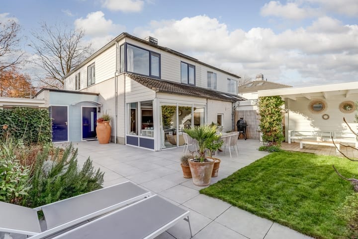 Reinier Kloegstraat 28 in Hoogvliet Rotterdam foto