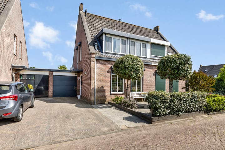 Reinolduslaan 6 in Nieuw-Vossemeer foto