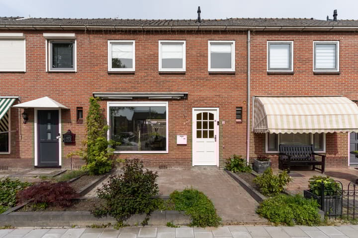 Reinoud III-straat 13 in Vianen foto