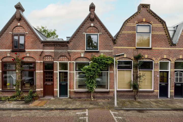 Reitzstraat 2 in Leiden foto
