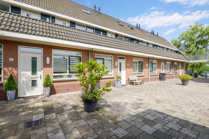 Rembrandthof 16 in Purmerland foto