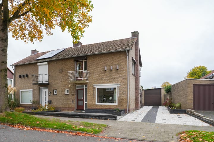 Rembrandtlaan 10 in Geleen foto