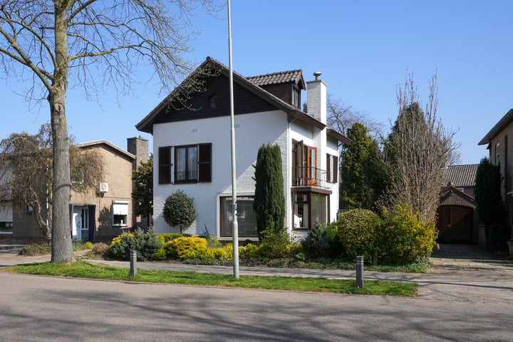 Rembrandtlaan 13 in Geleen foto