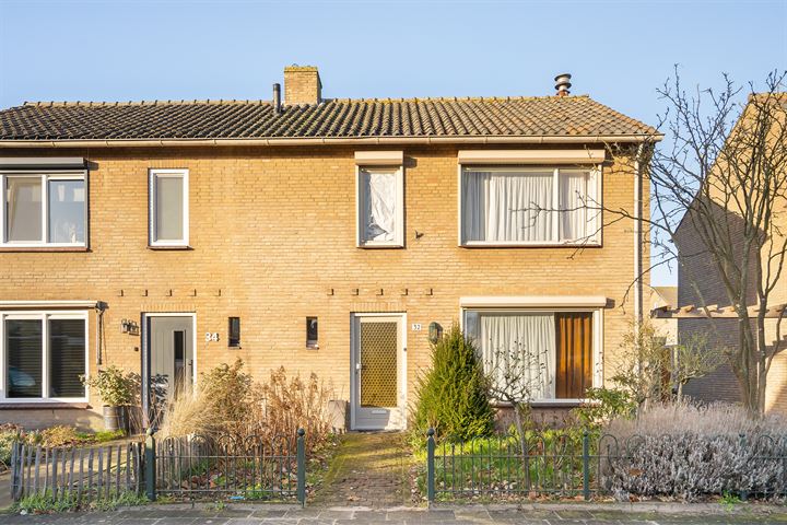 Rembrandtlaan 32 in Sprang-Capelle foto