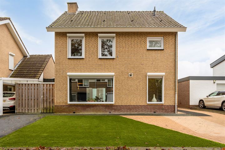 Rembrandtstraat 30 in Elsloo foto