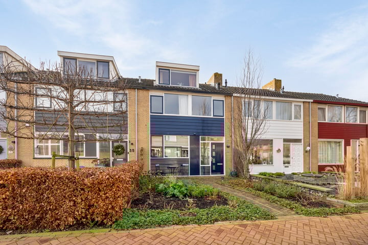Rembrandtstraat 37 in Reeuwijk foto
