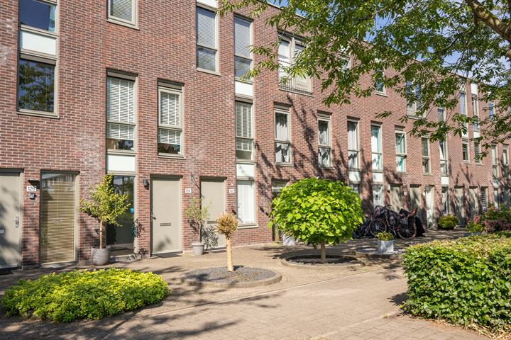 Renoirstraat 124 in Almere foto