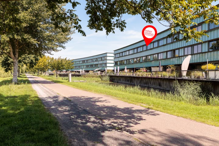 Renoirstraat 212 in Almere foto
