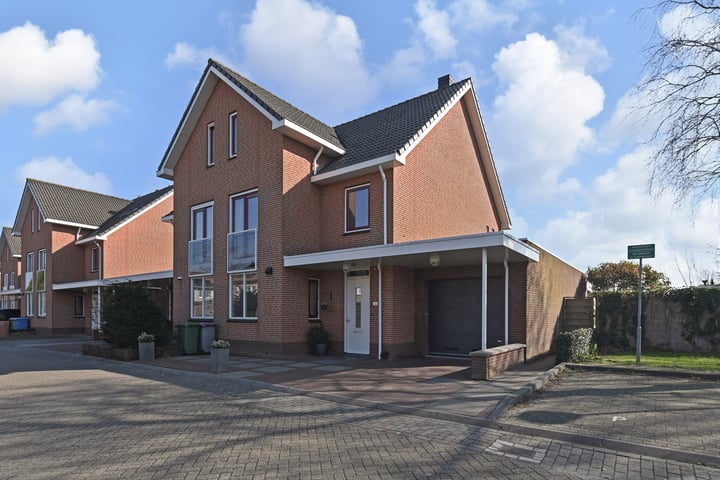Renovalaan 1 in Delfgauw foto
