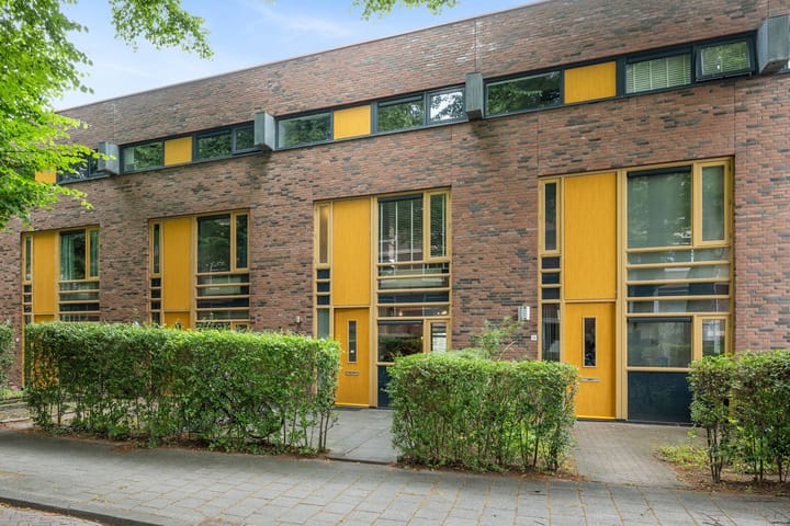 Resedastraat 74 in Groningen