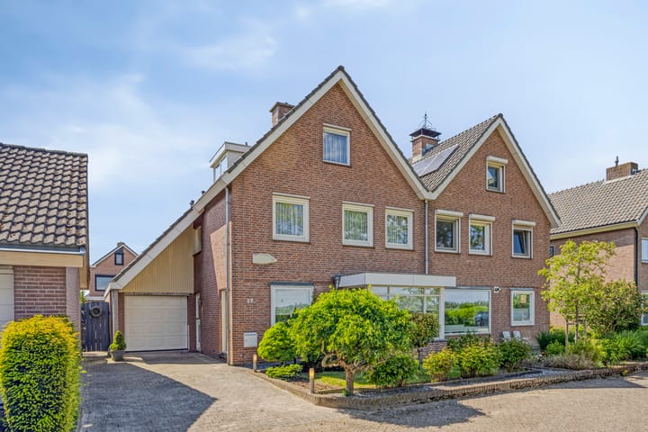 Reusensestraat 37 in Leuth foto