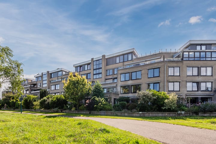 Reviuslaan 74 in Oegstgeest foto