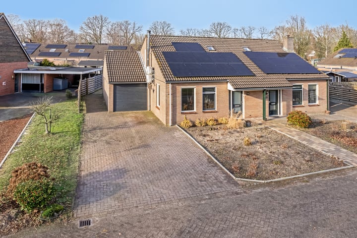 Rhebruggenstraat 4 in Sleen