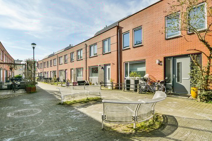 Rheezerveld 10 in Nieuw-Vennep foto
