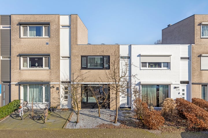 Rhoonstraat 10 in Tilburg foto