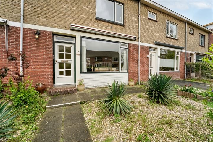 Rhynenburcherlaan 74 in Hazerswoude-Rijndijk foto