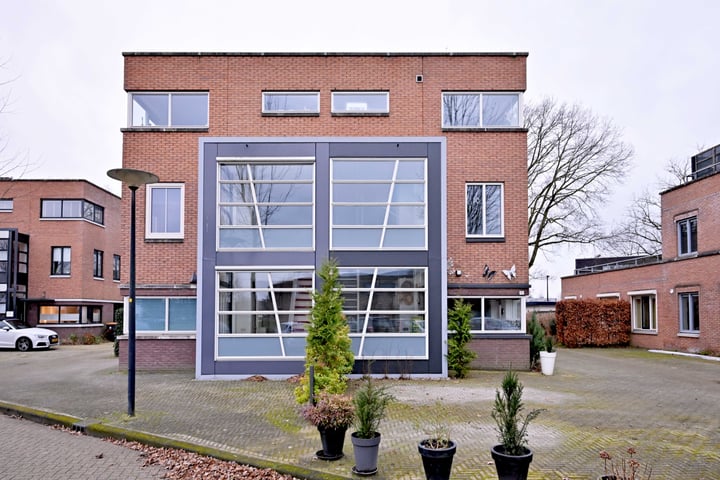 Richard Holstraat 15 in Deventer foto