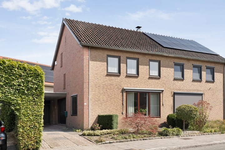 Richter Bosstraat 12 in Oldenzaal foto