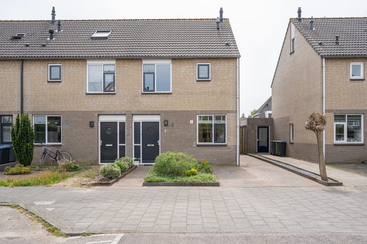 Ridder van Tuylstraat 7 in Deil foto
