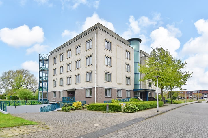 Ridderspoor 36 in Nootdorp foto