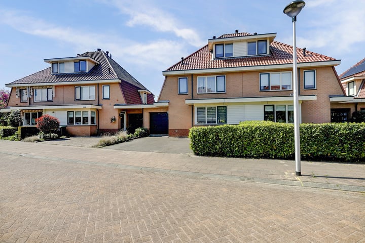 Riederhoeve 8 in Barendrecht foto