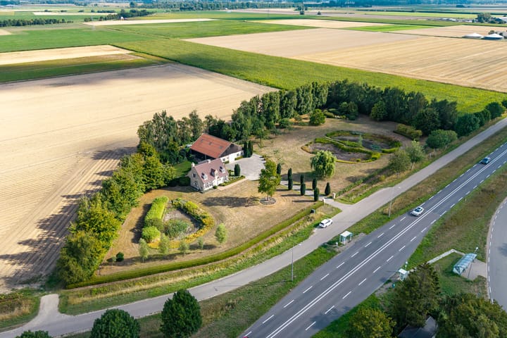 Riet- en Wulfsdijkweg 26 in Hulst foto