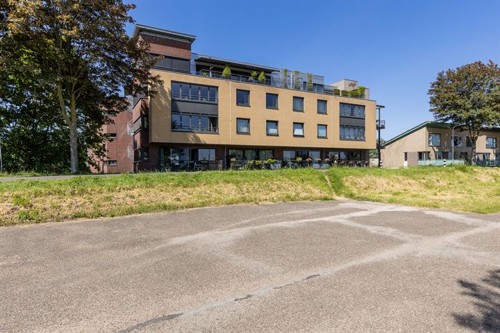 Rietbaan 28 in Huissen foto