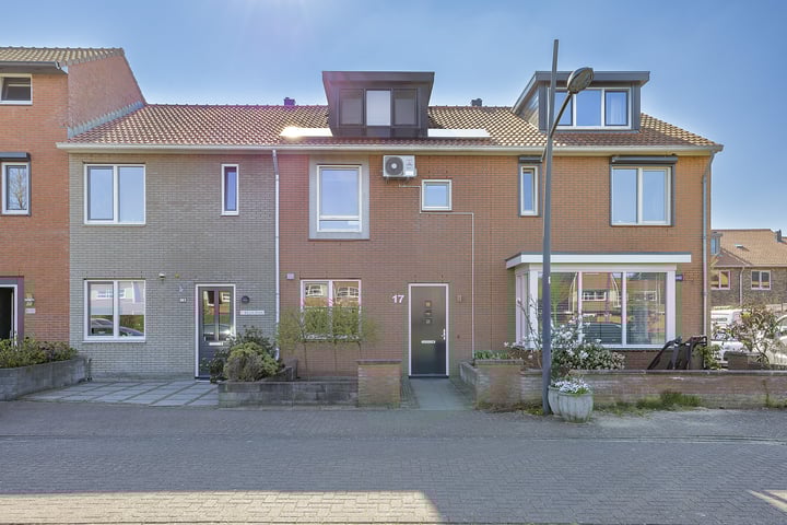 Rietland 17 in Assendelft foto